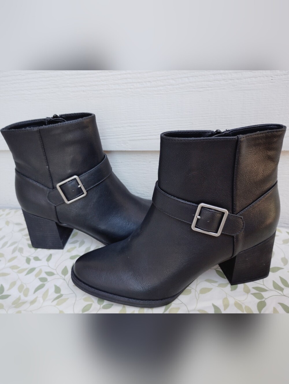 Women's Black Boots NEW Vegan Leather Size 10 Motorcycle Goth Dressy Pilgrim